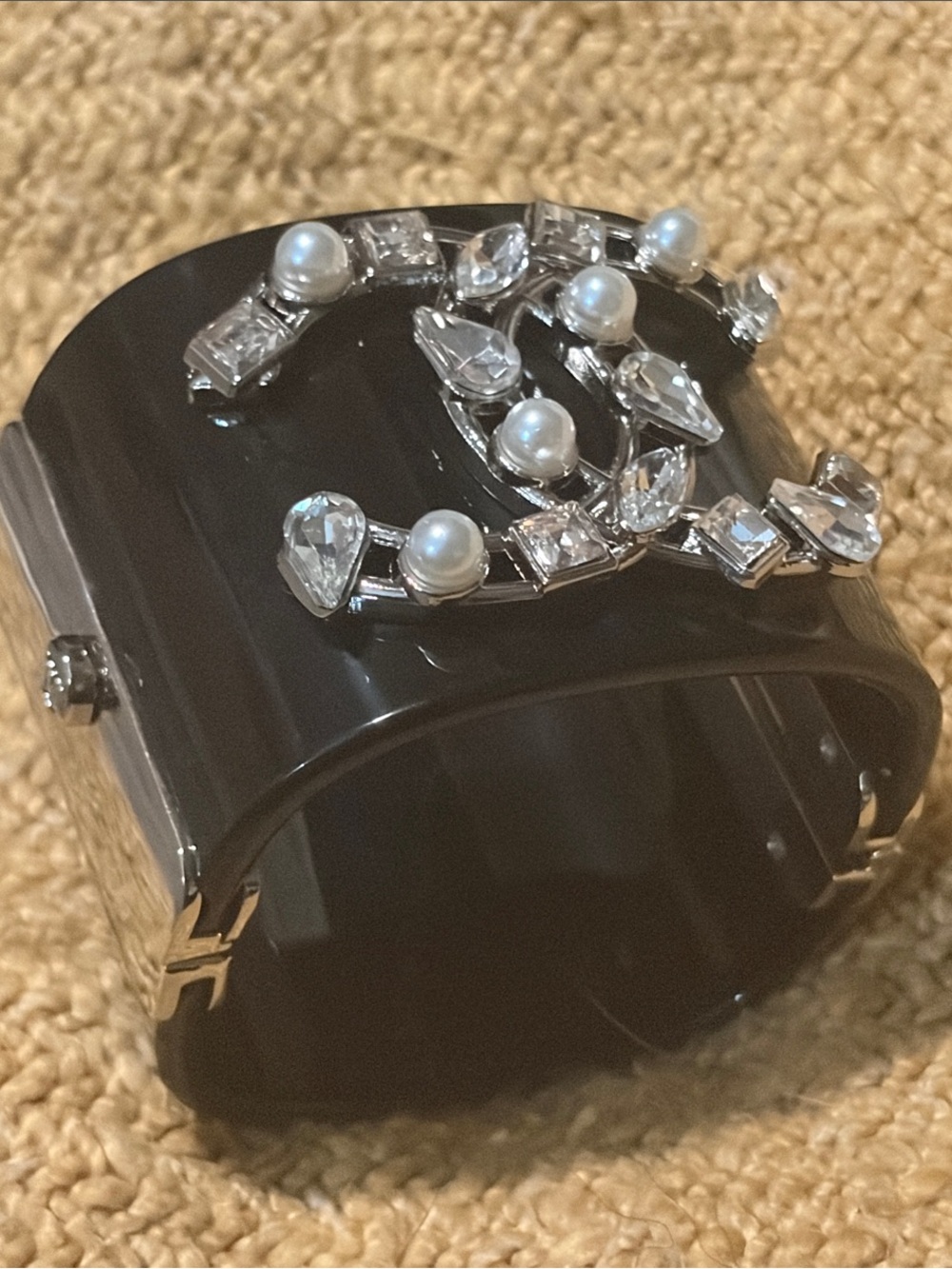 🪩🖤🔗  CC Cuff   🔗🖤🪩 - Picture 11 of 15